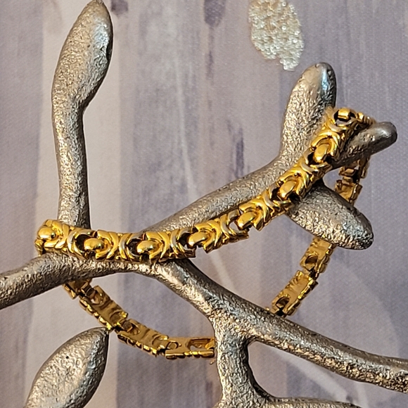 NAPIER Vintage Gold-tone Linked Bracelet w/ Clasp Closure - Picture 11 of 11